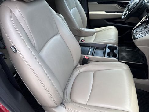 Used 2024 Honda Odyssey Touring image 37