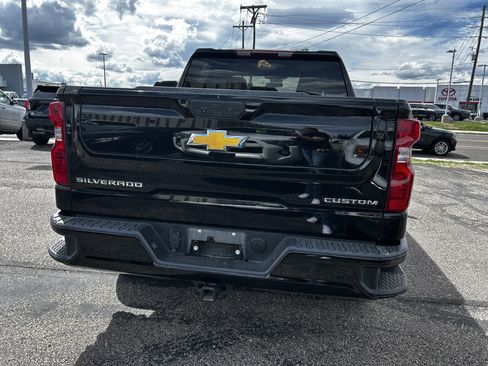 Used 2024 Chevrolet Silverado 1500 Custom AWD/4WD image 4