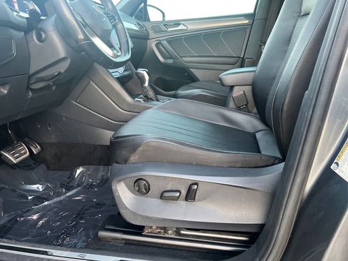 Used 2022 Volkswagen Tiguan SE R-Line image 20