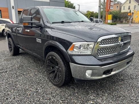 Used 2015 RAM 1500 Laramie w/ Convenience Group AWD/4WD image 3