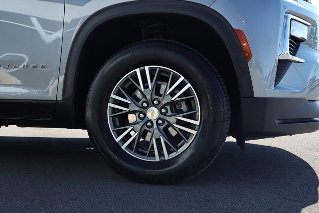 Used 2024 Chevrolet Traverse LT FWD image 5