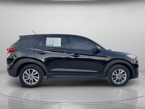 Used 2018 Hyundai Tucson SE FWD image 2