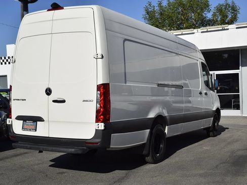 Used 2024 Mercedes-Benz Sprinter 3500 w/ Acoustic Package image 6