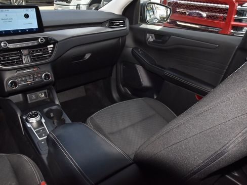 Used 2023 Ford Escape Active image 17