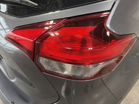 Used 2020 Nissan Kicks S image 14