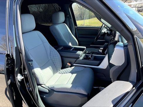 Used 2025 Toyota Tundra SR5 AWD/4WD image 9