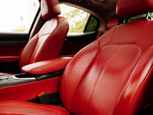 Used 2021 Alfa Romeo Stelvio Sprint w/ Sun & Sound Package image 10