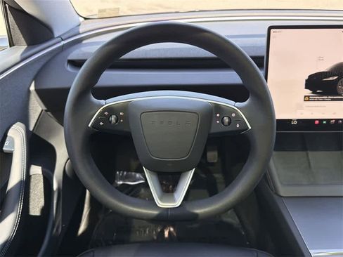 Used 2024 Tesla Model 3 Standard Range image 13