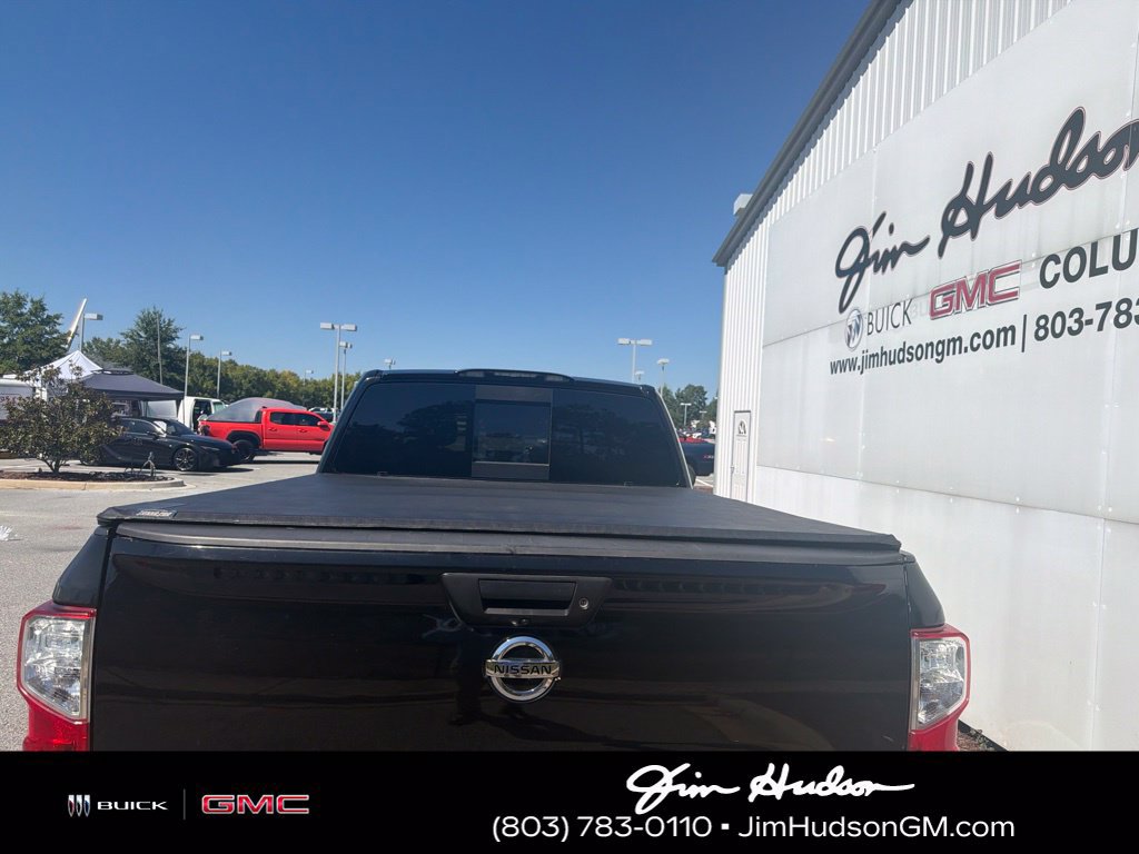 Used 2017 Nissan Titan SV RWD image 4