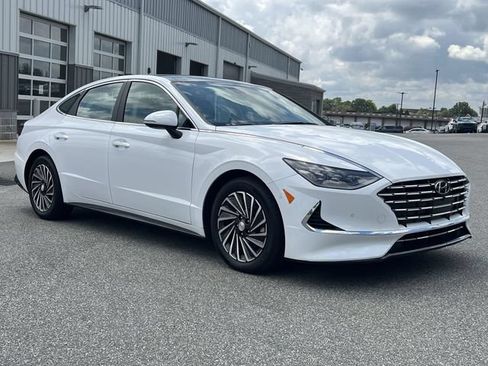 Certified 2023 Hyundai Sonata Limited w/ Cargo Package FWD image 15