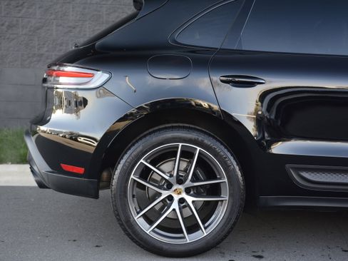 Used 2026 Porsche Macan image 40