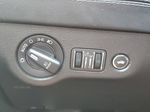 Used 2021 Dodge Charger SXT w/ Plus Group RWD image 18