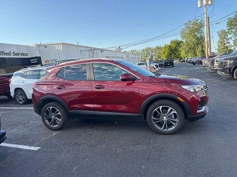 Used 2023 Buick Encore GX Select w/ Safety Package II FWD image 3