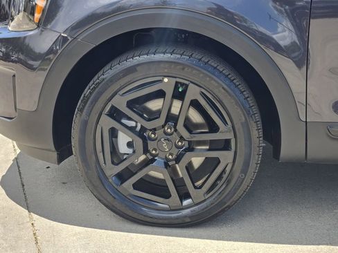 Certified 2025 Kia Telluride SX X-Line AWD/4WD image 17