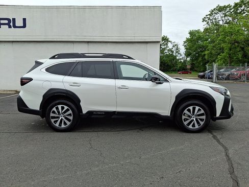 Certified 2025 Subaru Outback Premium AWD/4WD image 7