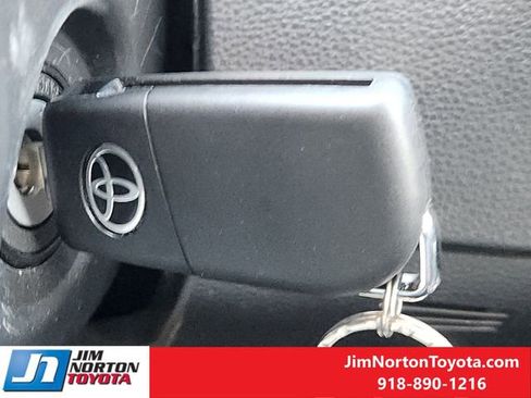 Used 2024 Toyota Corolla LE image 23