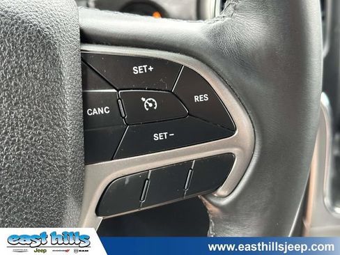 Certified 2018 Jeep Grand Cherokee Laredo AWD/4WD image 30