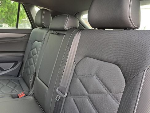 New 2026 Volkswagen Atlas Cross Sport SE FWD image 23