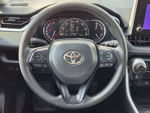 Used 2025 Toyota RAV4 XLE w/ Convenience Package FWD image 15