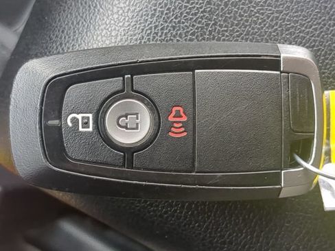 Certified 2019 Ford EcoSport SE w/ SE Convenience Package AWD/4WD image 29