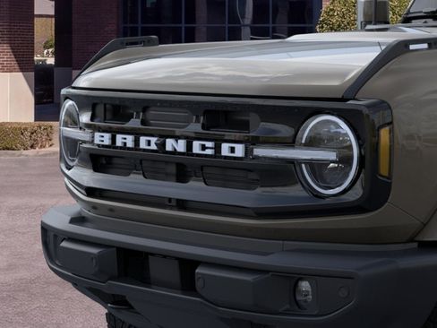 New 2026 Ford Bronco Outer Banks AWD/4WD image 19