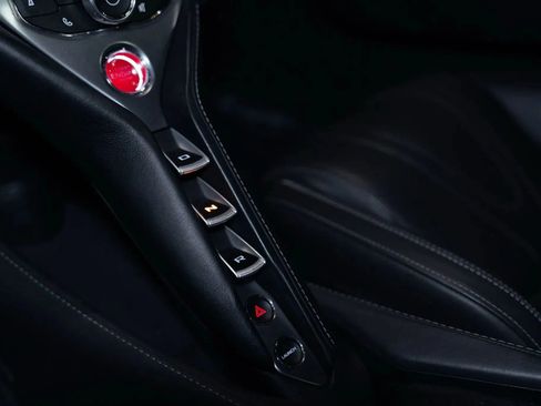 Used 2018 McLaren 720S image 20