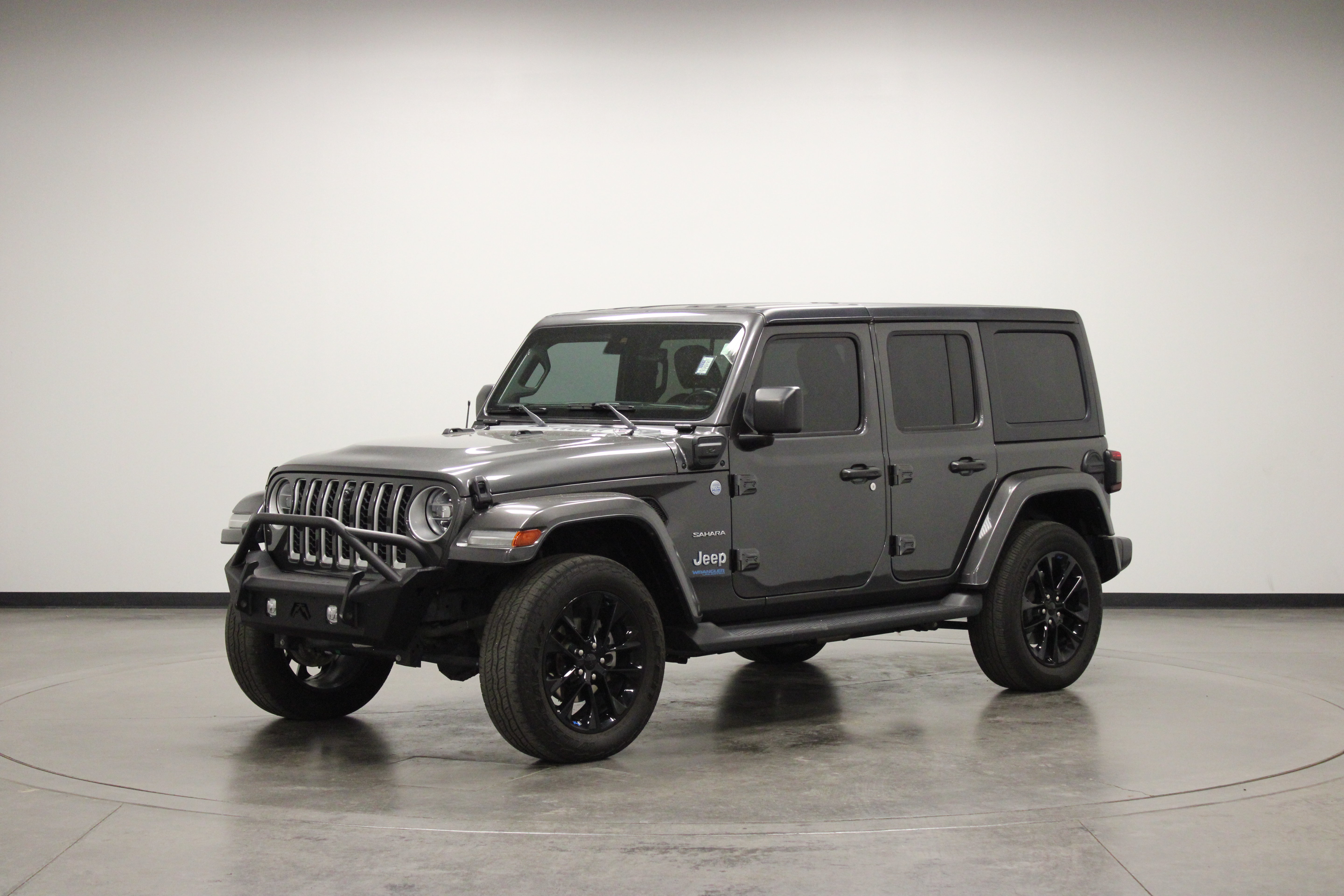 Used 2022 Jeep Wrangler Unlimited Sahara w/ Cold Weather Group AWD/4WD image 4