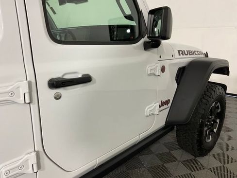 Used 2024 Jeep Wrangler Unlimited Rubicon w/ Technology Group AWD/4WD image 9