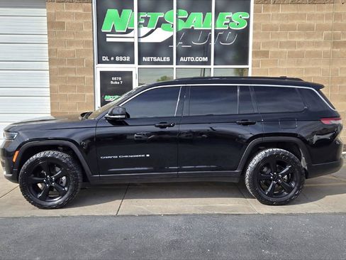 Used 2021 Jeep Grand Cherokee L Limited w/ Luxury Tech Group II image 2