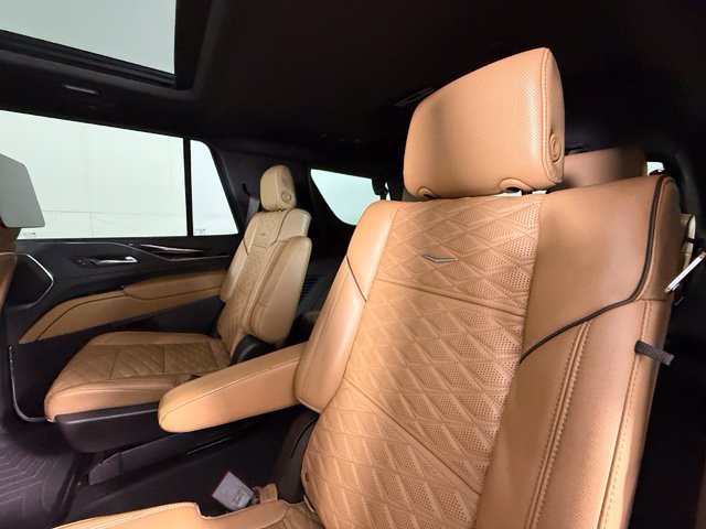 Used 2021 Cadillac Escalade Sport w/ Driver Assist Tech Package AWD/4WD image 25