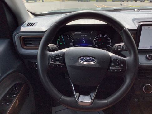 Used 2023 Ford Maverick Lariat w/ Lariat Luxury Package FWD image 9