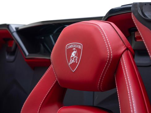 Used 2018 Lamborghini Aventador S AWD/4WD image 22