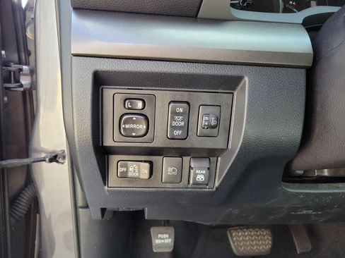 Used 2019 Toyota Tundra SR5 w/ SR5 Upgrade Package RWD image 15