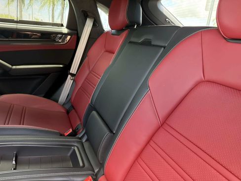 Used 2024 Porsche Cayenne Turbo GT AWD/4WD image 13