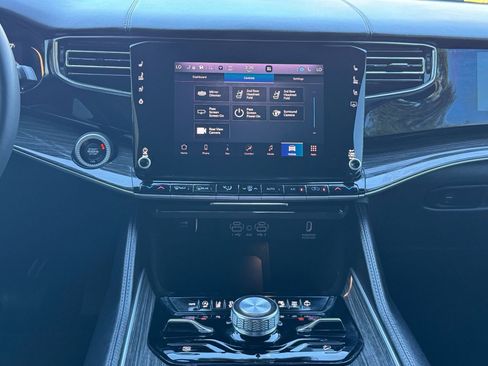 Used 2022 Jeep Wagoneer Series III w/ Convenience Group I image 32