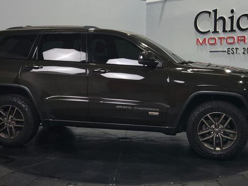 Used 2017 Jeep Grand Cherokee Laredo AWD/4WD image 22