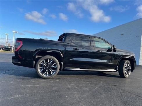 New 2025 GMC Sierra EV Denali image 4