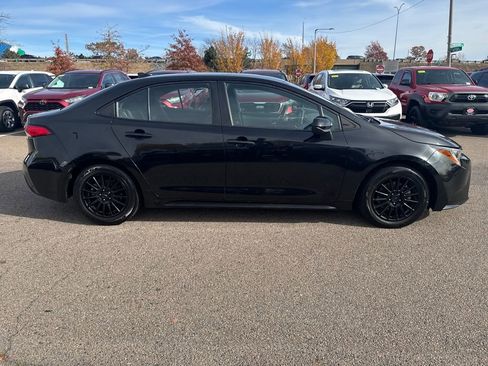 Used 2021 Toyota Corolla LE image 8