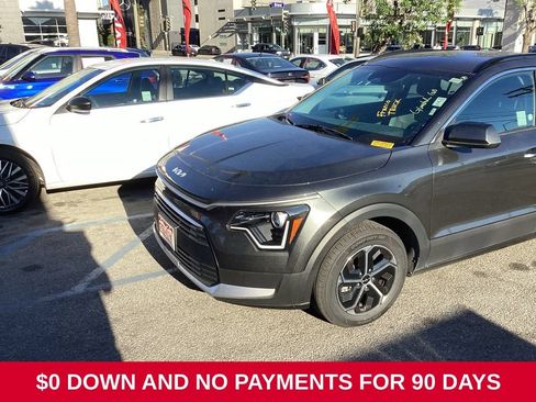 Used 2025 Kia Niro LX FWD image 1