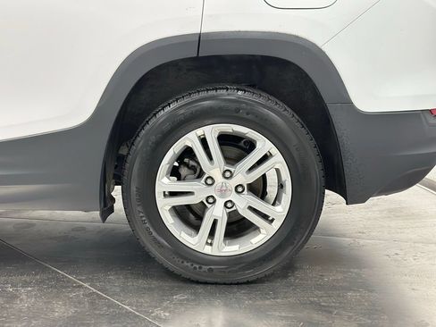 Used 2020 GMC Terrain SLE FWD image 24