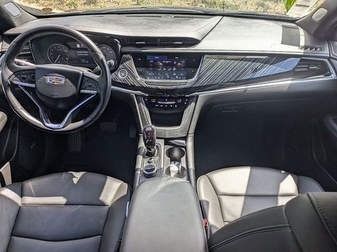 Certified 2024 Cadillac XT6 Premium Luxury image 14