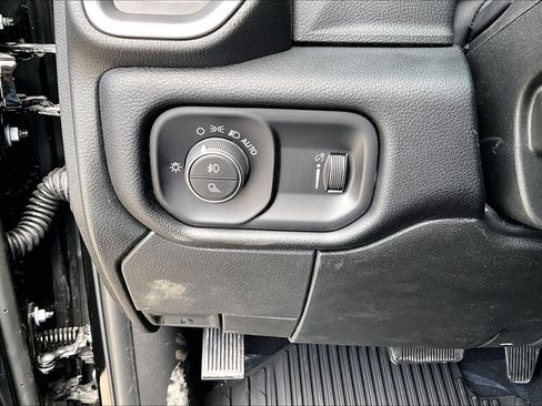 New 2026 RAM 3500 Big Horn AWD/4WD image 19