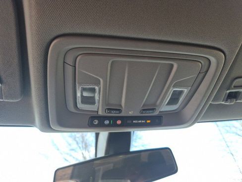 Used 2021 Chevrolet Silverado 1500 LT image 25