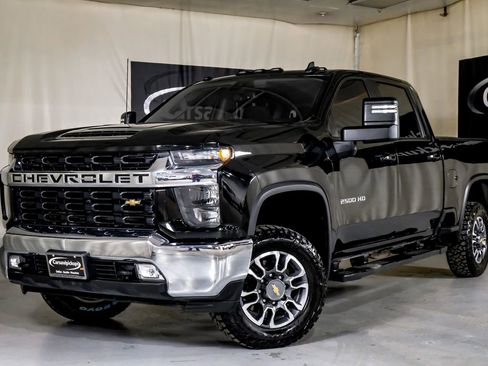 Used 2022 Chevrolet Silverado 2500 LT w/ Convenience Package image 4