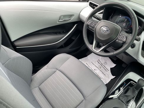 Certified 2025 Toyota Corolla SE image 14