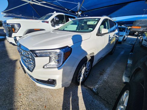 Certified 2024 GMC Terrain Denali w/ Denali Premium Package image 2