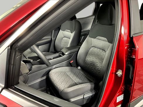 Certified 2025 Nissan Kicks SV w/ SV Premium Package AWD/4WD image 21