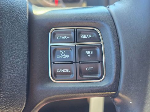 Used 2015 RAM 1500 Classic SLT w/ SLT Plus D←cor Group AWD/4WD image 27