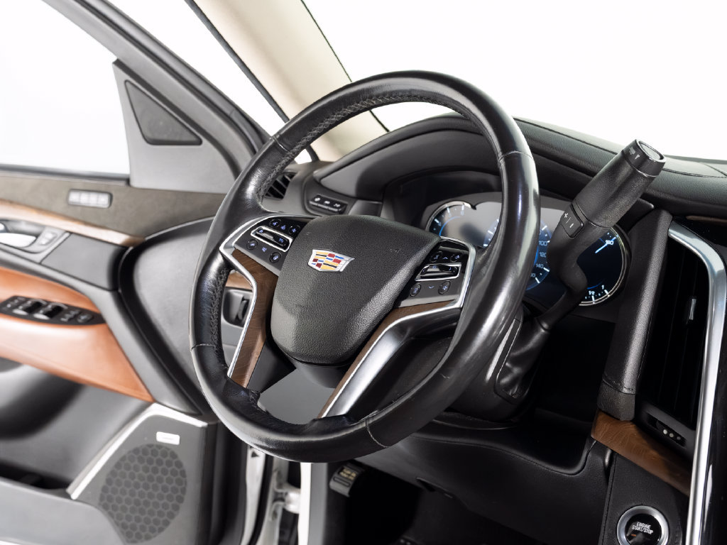 Used 2019 Cadillac Escalade Luxury AWD/4WD image 28