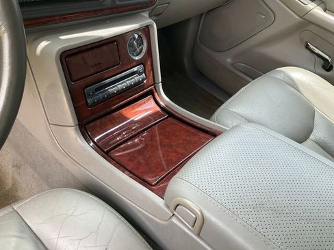 Used 2005 Cadillac Escalade AWD image 15